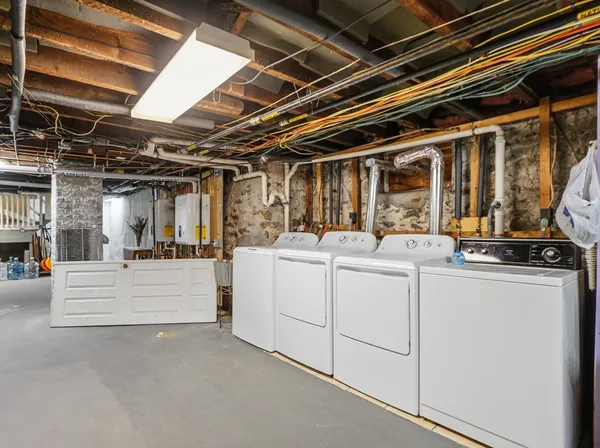 $825,000 | 30-32 Exeter Street, Lawrence, MA 01843