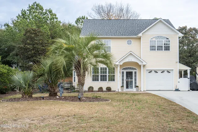 $745,000 | 312 Cape Fear Loop, Emerald Isle, NC 28594
