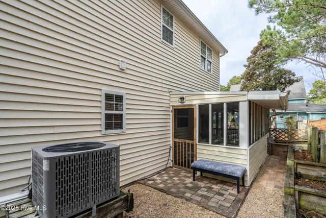 $745,000 | 312 Cape Fear Loop, Emerald Isle, NC 28594