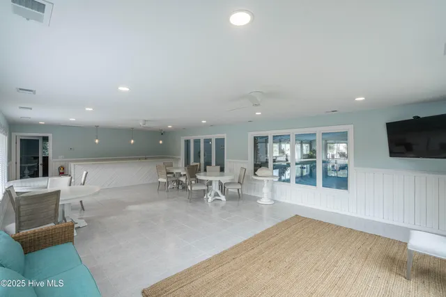 $745,000 | 312 Cape Fear Loop, Emerald Isle, NC 28594