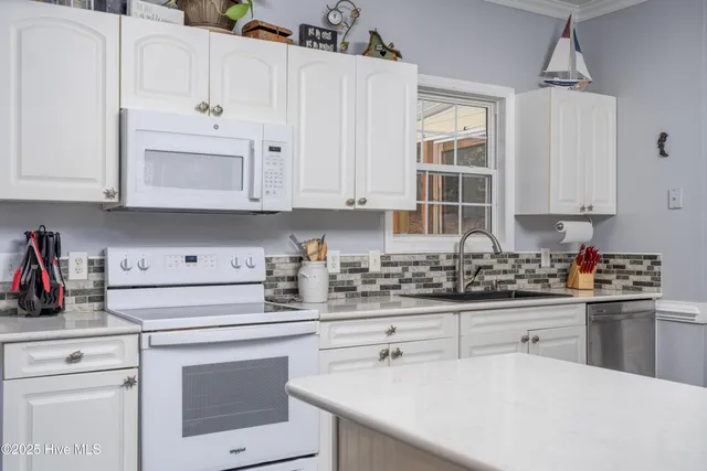 $745,000 | 312 Cape Fear Loop, Emerald Isle, NC 28594