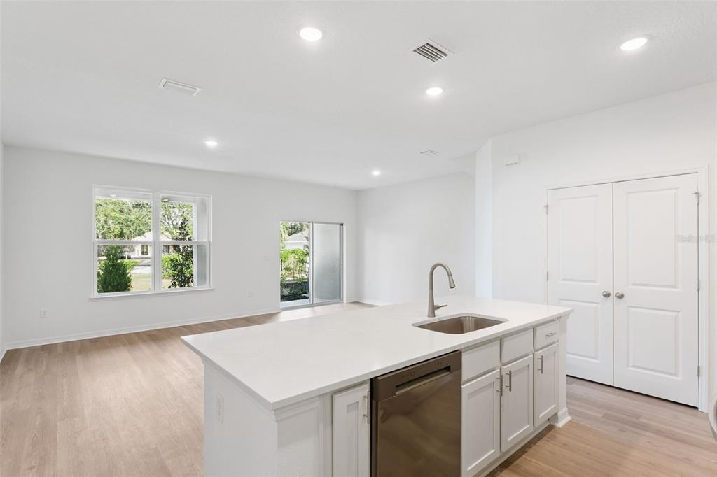 2258 Red Pine Eustis, FL 32726 - Photo 3 of 24