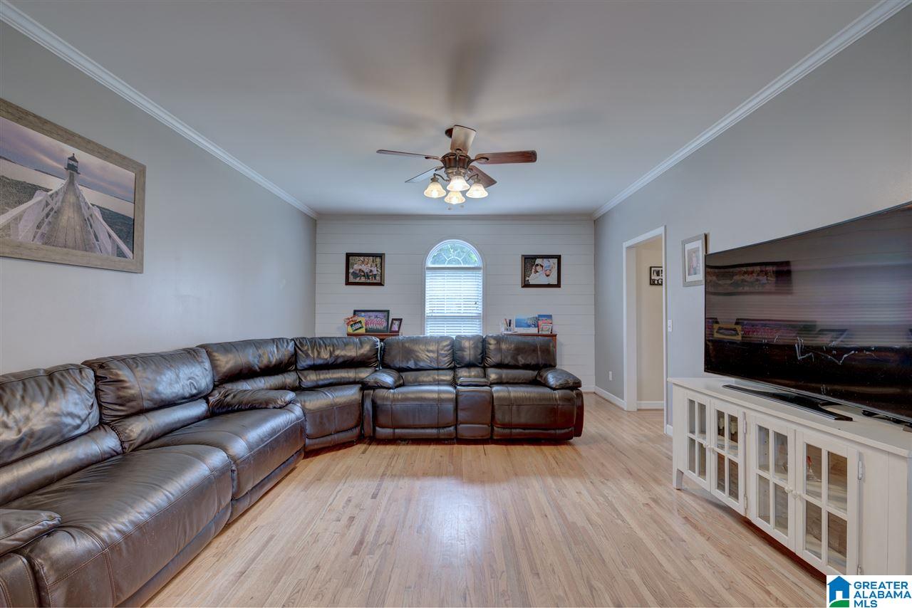 1104 Mountain Lake Road Warrior, AL 35180 - Photo 16 of 34