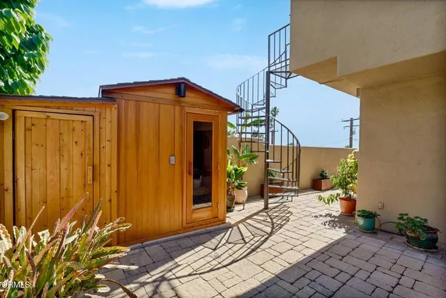 $2,850,000 | 268 North Linda Vista Avenue, Ventura, CA 93001
