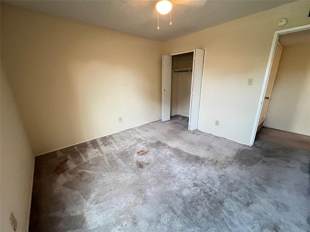 2107 Victoria Road Carrollton, TX 75007 - Photo 19 of 39
