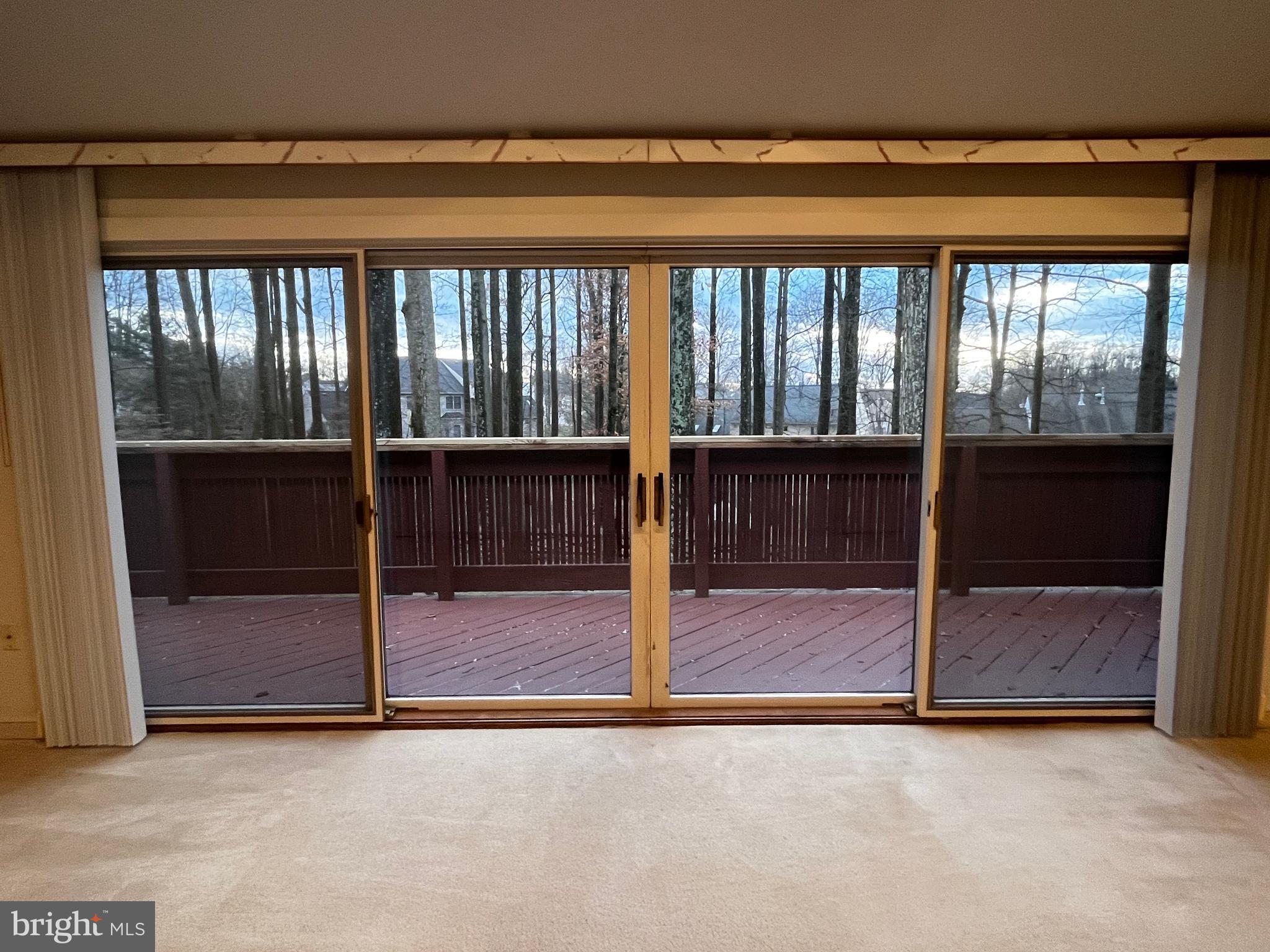 10 Redgate Court Silver Spring, MD 20905 - Photo 27 of 49 Wall of sliders to private deck