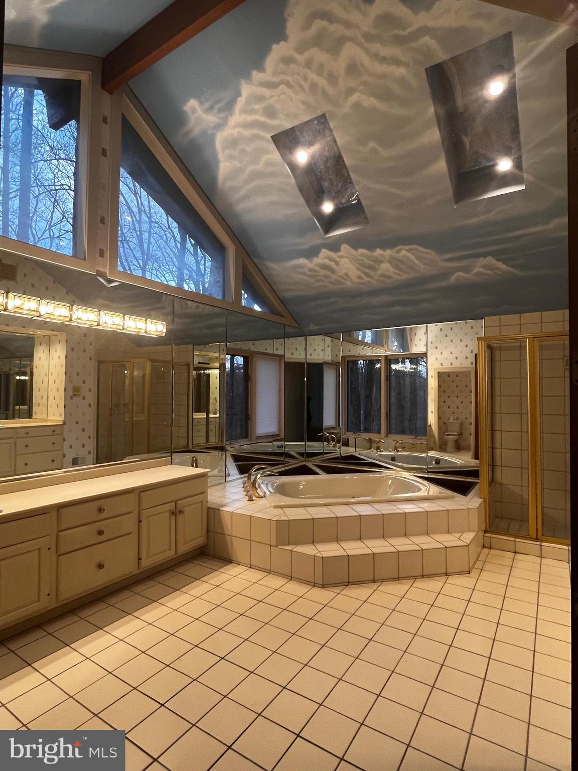 10 Redgate Court Silver Spring, MD 20905 - Photo 37 of 49 Picture windows for an outside view