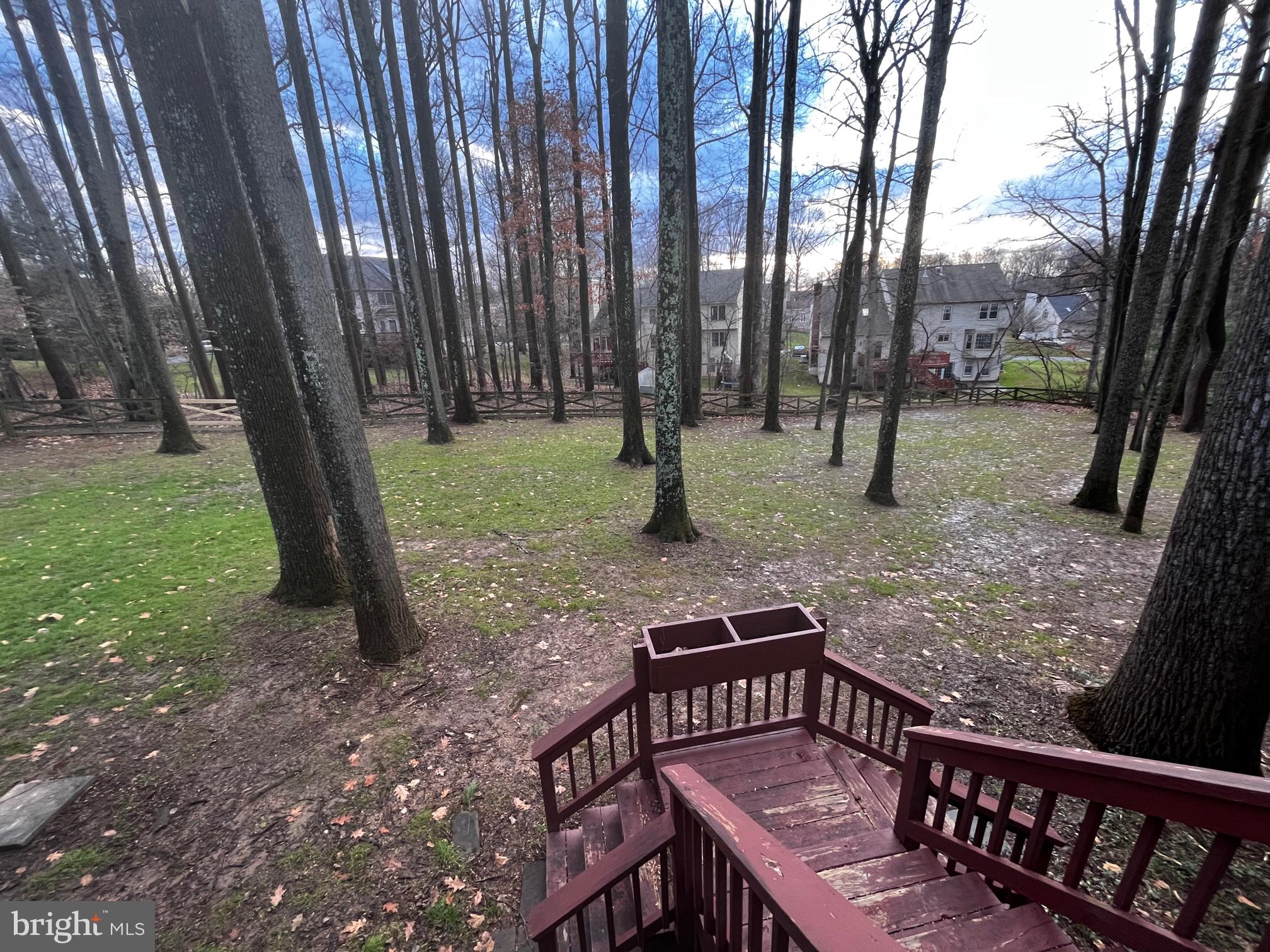 10 Redgate Court Silver Spring, MD 20905 - Photo 48 of 49 Multi-level deck, steps to yard