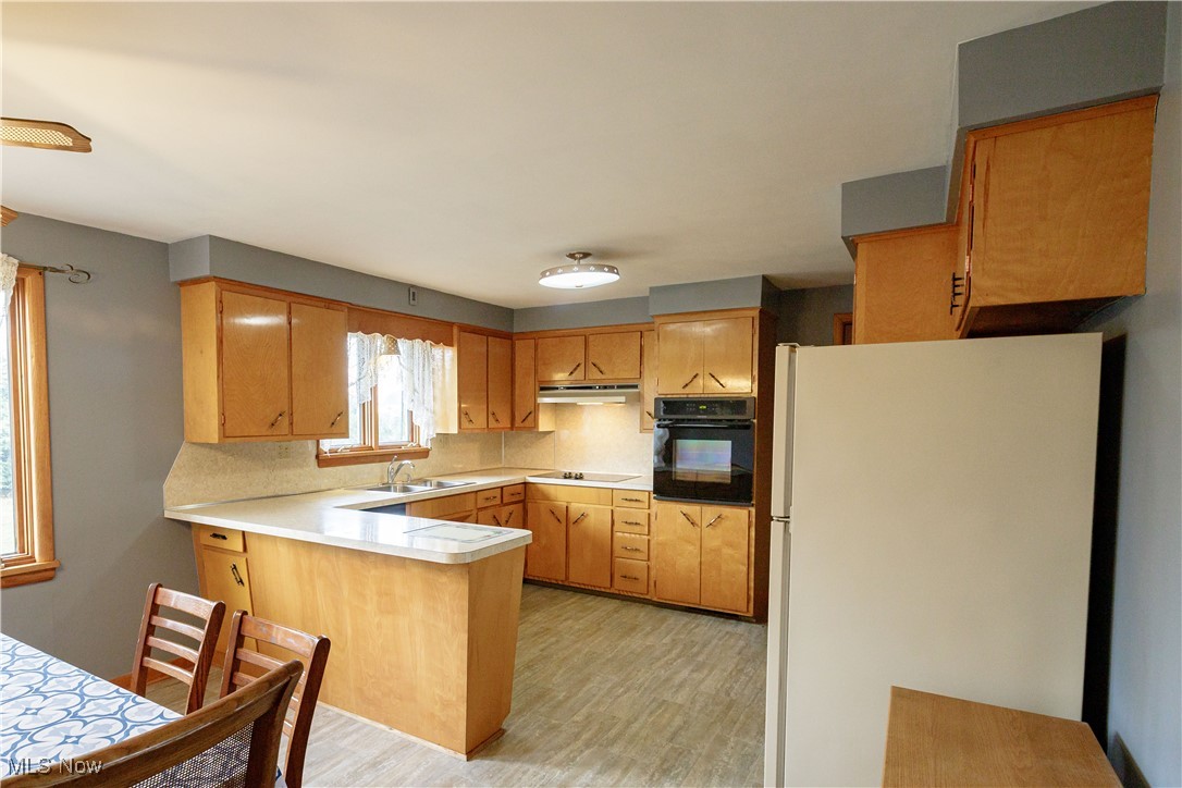 302 South Reeves Avenue Dover, OH 44622 - Photo 10 of 47 Gallery Image 10