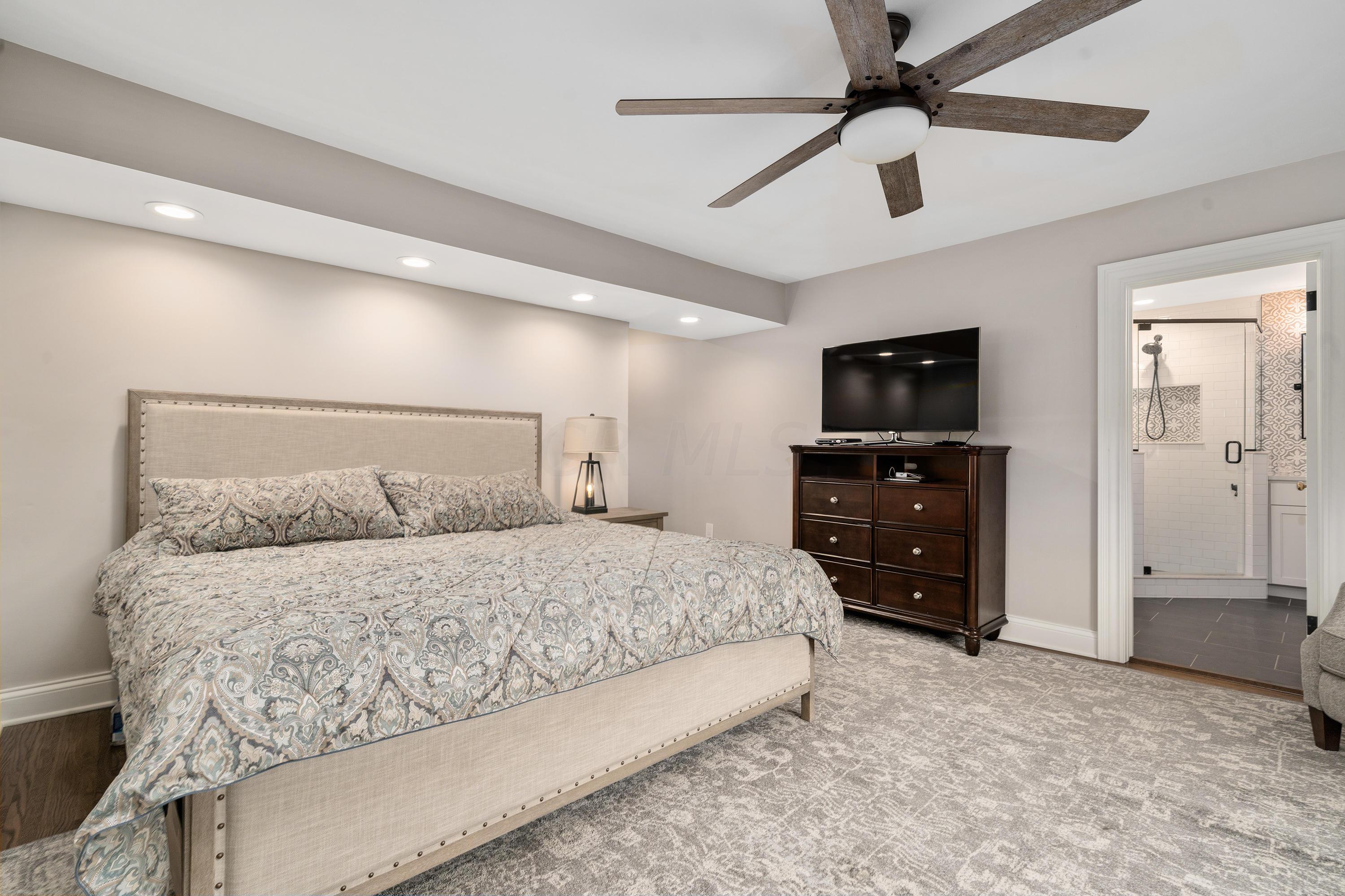 217 South Harding Road Columbus, OH 43209 - Photo 35 of 66