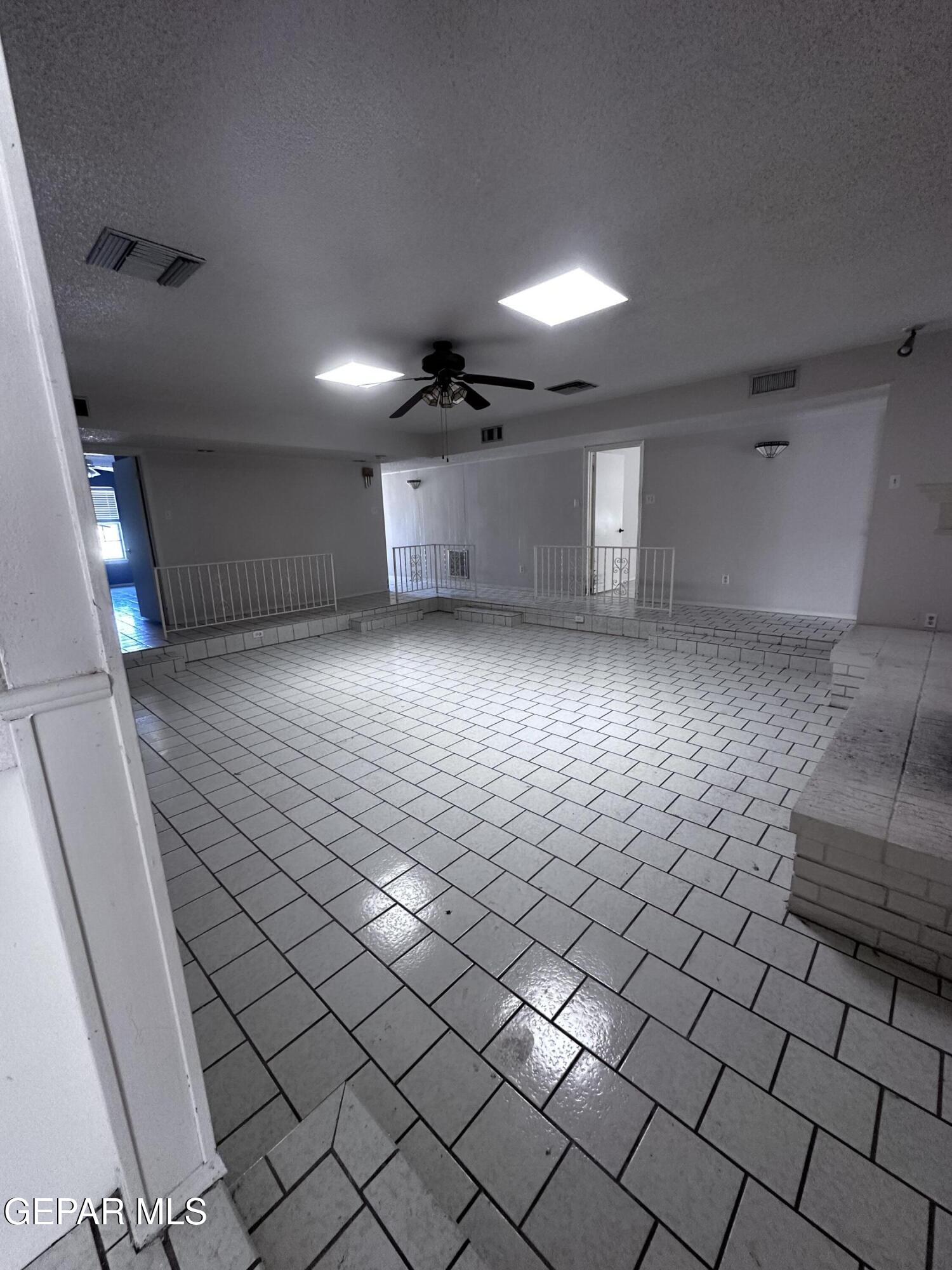 404 East Hague Road El Paso, TX 79902 - Photo 7 of 22 IMG_3875