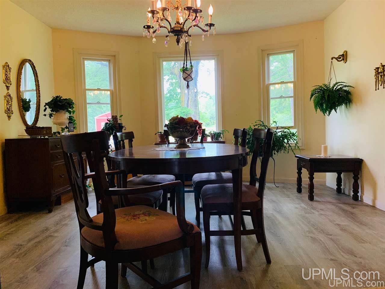 W521 County Road Niagara, WI 54151 - Photo 9 of 27