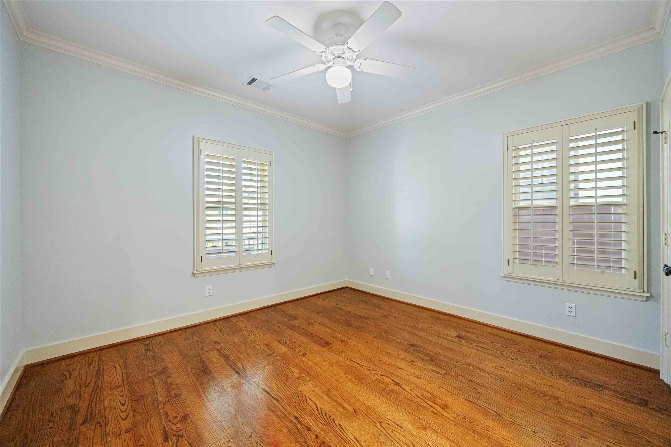 3541 Michaux Street Houston, TX 77009 - Photo 15 of 32 Secondary bedroom - 2