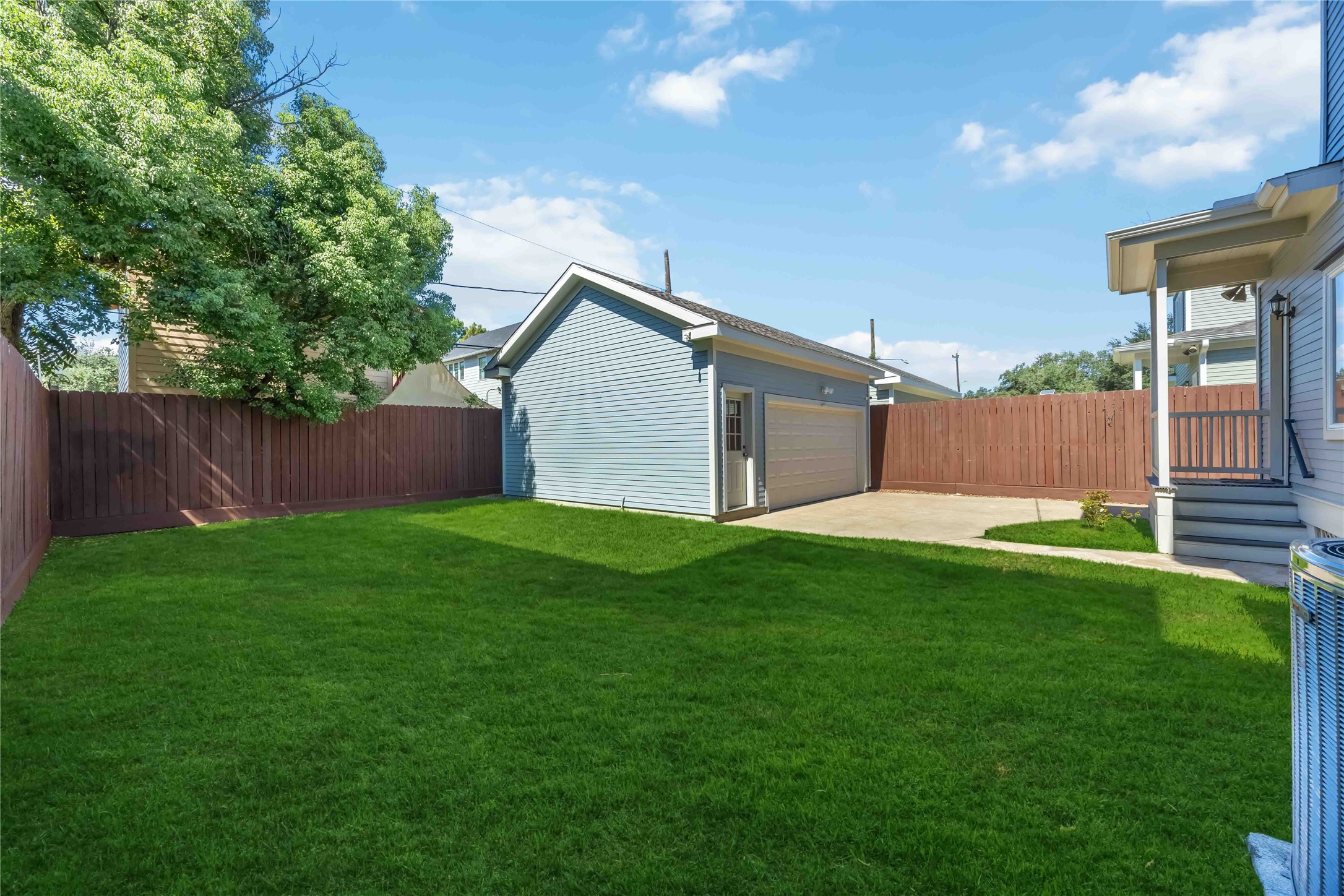 3541 Michaux Street Houston, TX 77009 - Photo 29 of 32 Pet and kid approved backyard