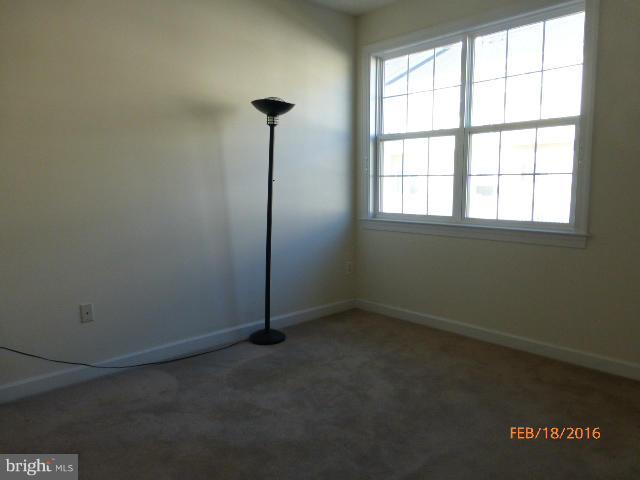 14016 Castle Ridge Way, Unit 40 Silver Spring, MD 20904 - Photo 6 of 8 Bedroom