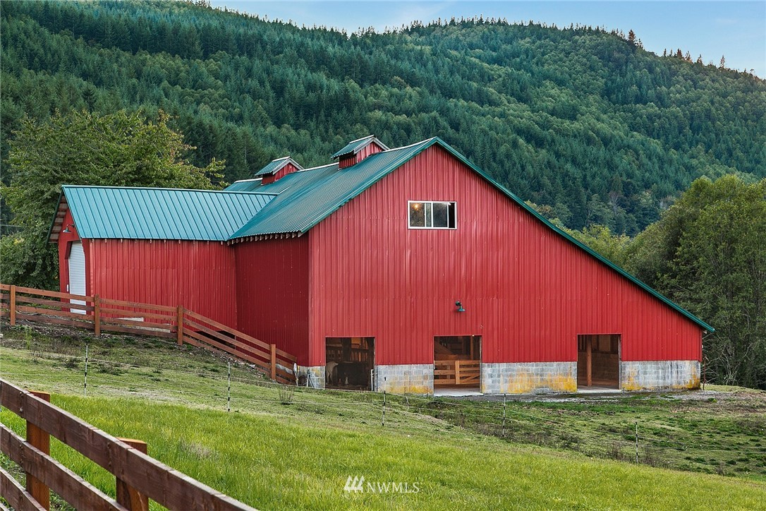 401 Highland Valley Road Morton, WA 98356 - Photo 33 of 39 a view of a backyard with garden