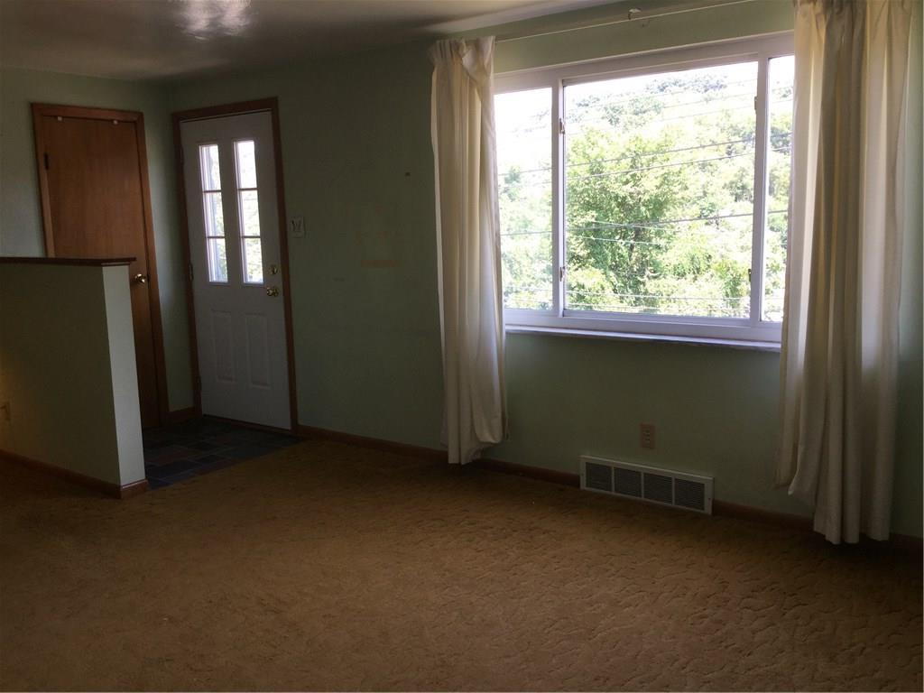 145 Jacks Run Road Pittsburgh, PA 15214 - Photo 8 of 20 Gallery Image 8