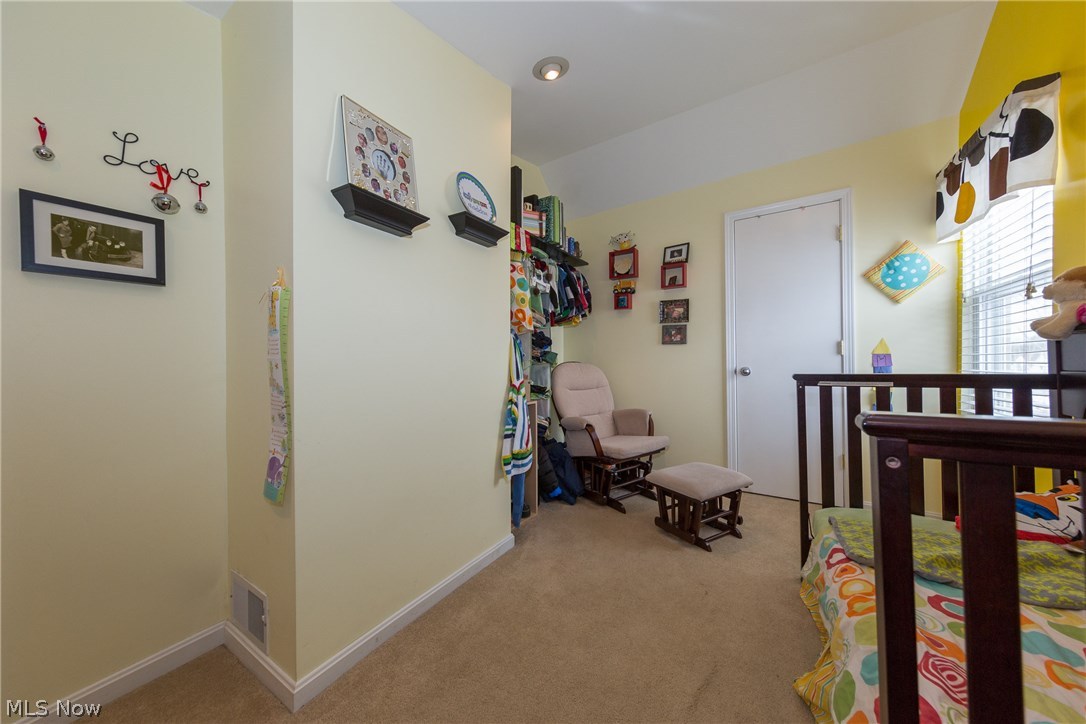 4190 Lambert Road Cleveland, OH 44121 - Photo 27 of 35