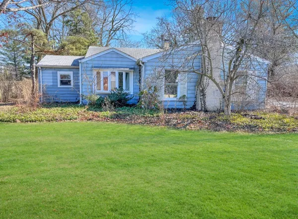 $399,000 | 5625 South Peck Avenue, La Grange, IL 60525