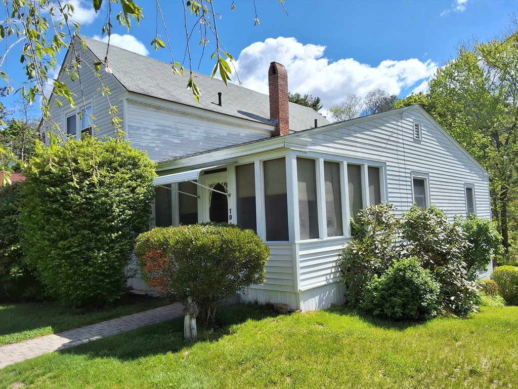 19 Clinton Street Ware, MA 01082 - Photo 6 of 33
