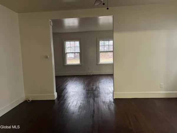 $1,550 | 105 Clermont Street, Unit 1, Albany, NY 12203