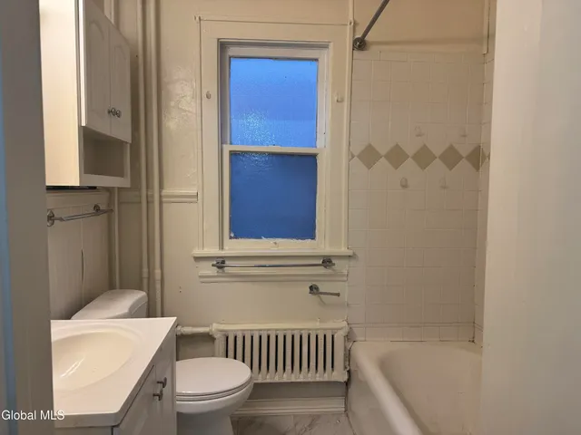 $1,600 | 105 Clermont Street, Unit 1, Albany, NY 12203