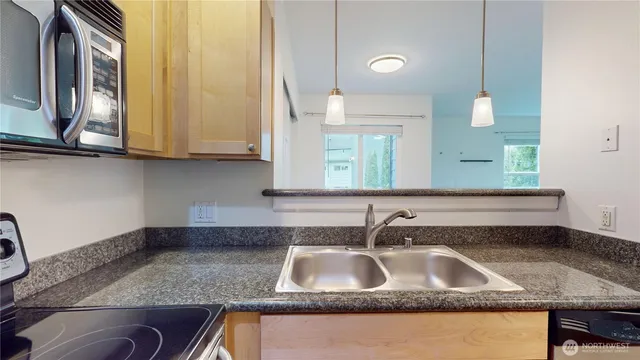 $1,800 | 2613 South 272nd Street, Unit 21, Kent, WA 98032