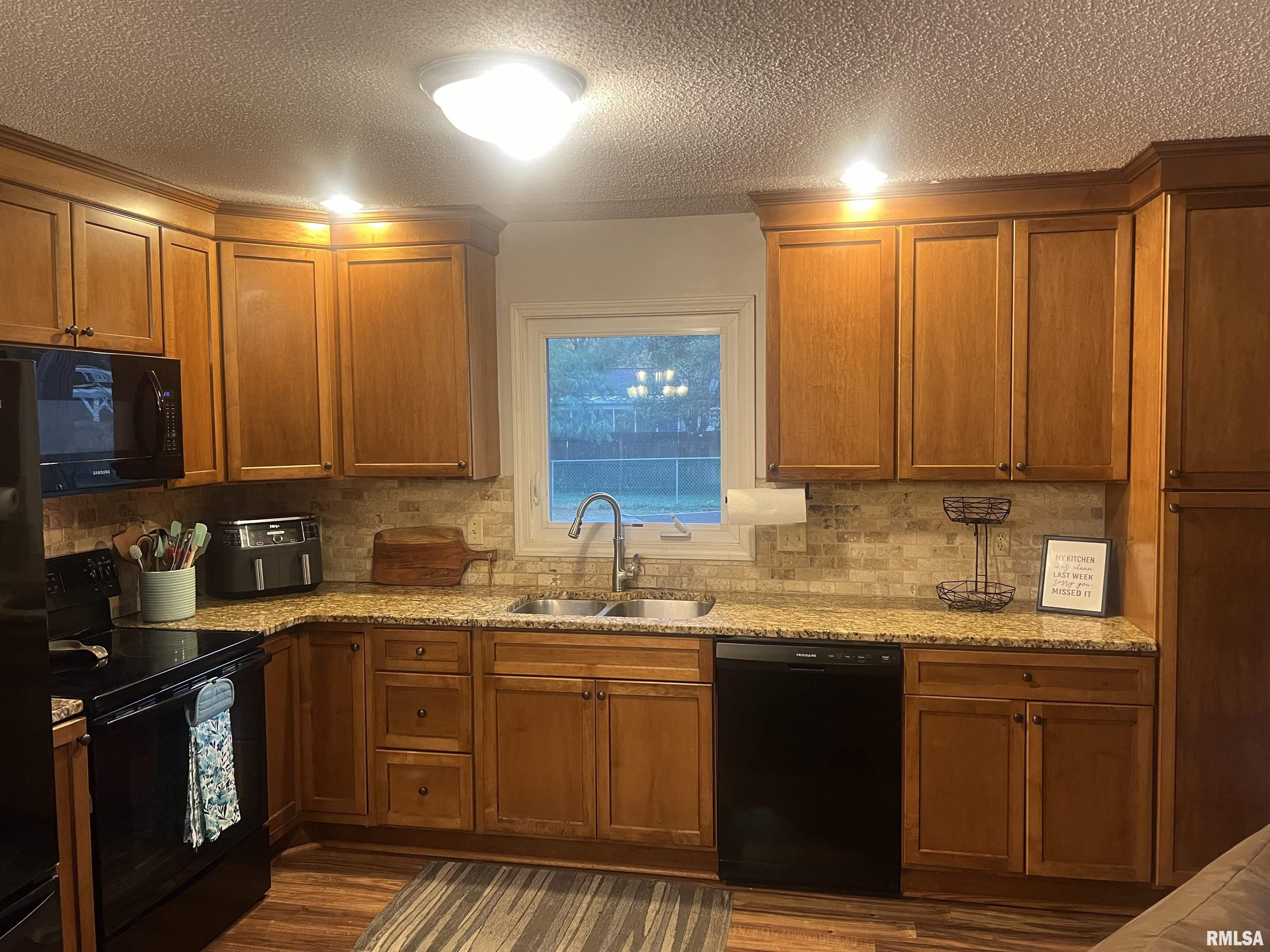 1112 Paddock Lane Springfield, IL 62712 - Photo 7 of 42