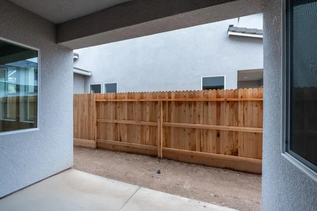 $485,921 | 347 Peters Lane South, Madera, CA 93636