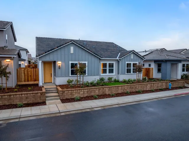 $485,921 | 347 Peters Lane South, Madera, CA 93636