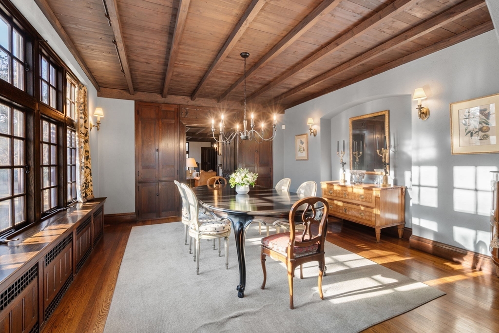 44 Bradford Road Wellesley, MA 02481 - Photo 12 of 35