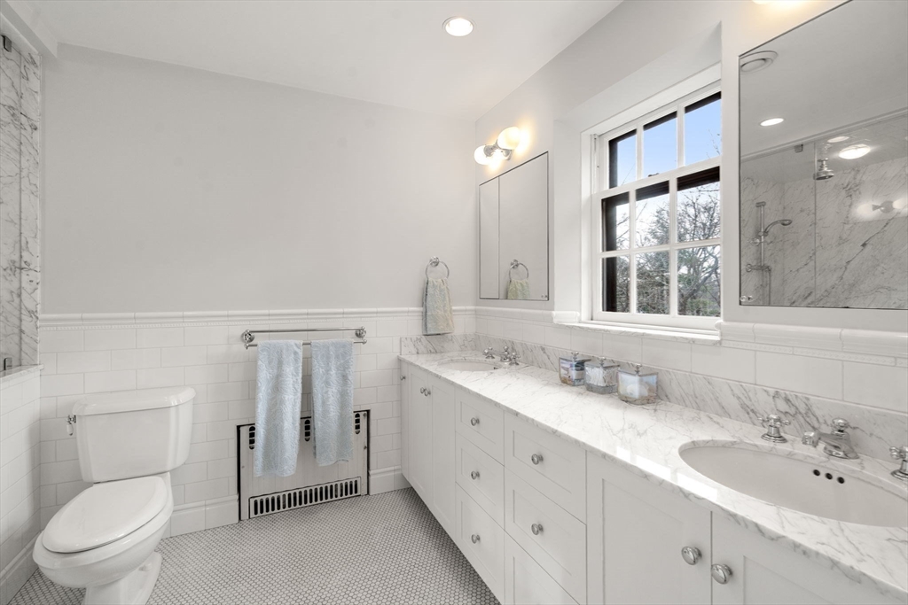 44 Bradford Road Wellesley, MA 02481 - Photo 20 of 35