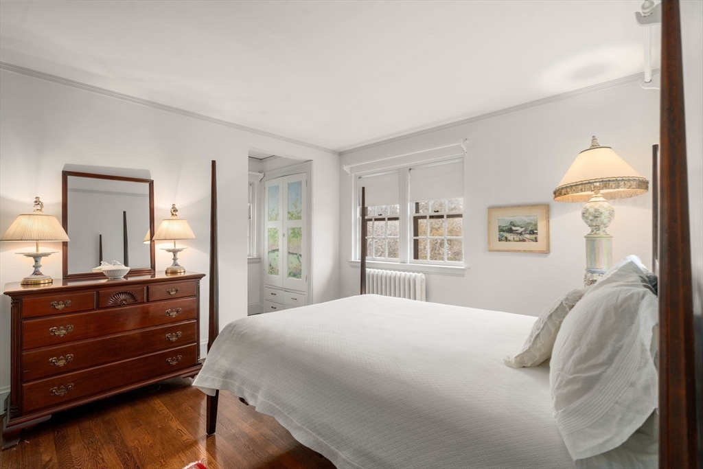 44 Bradford Road Wellesley, MA 02481 - Photo 23 of 35