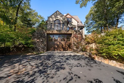 $3,150,000 | 44 Bradford Road, Wellesley, MA 02481