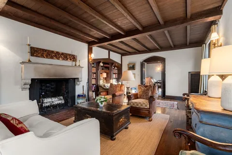 $3,150,000 | 44 Bradford Road, Wellesley, MA 02481