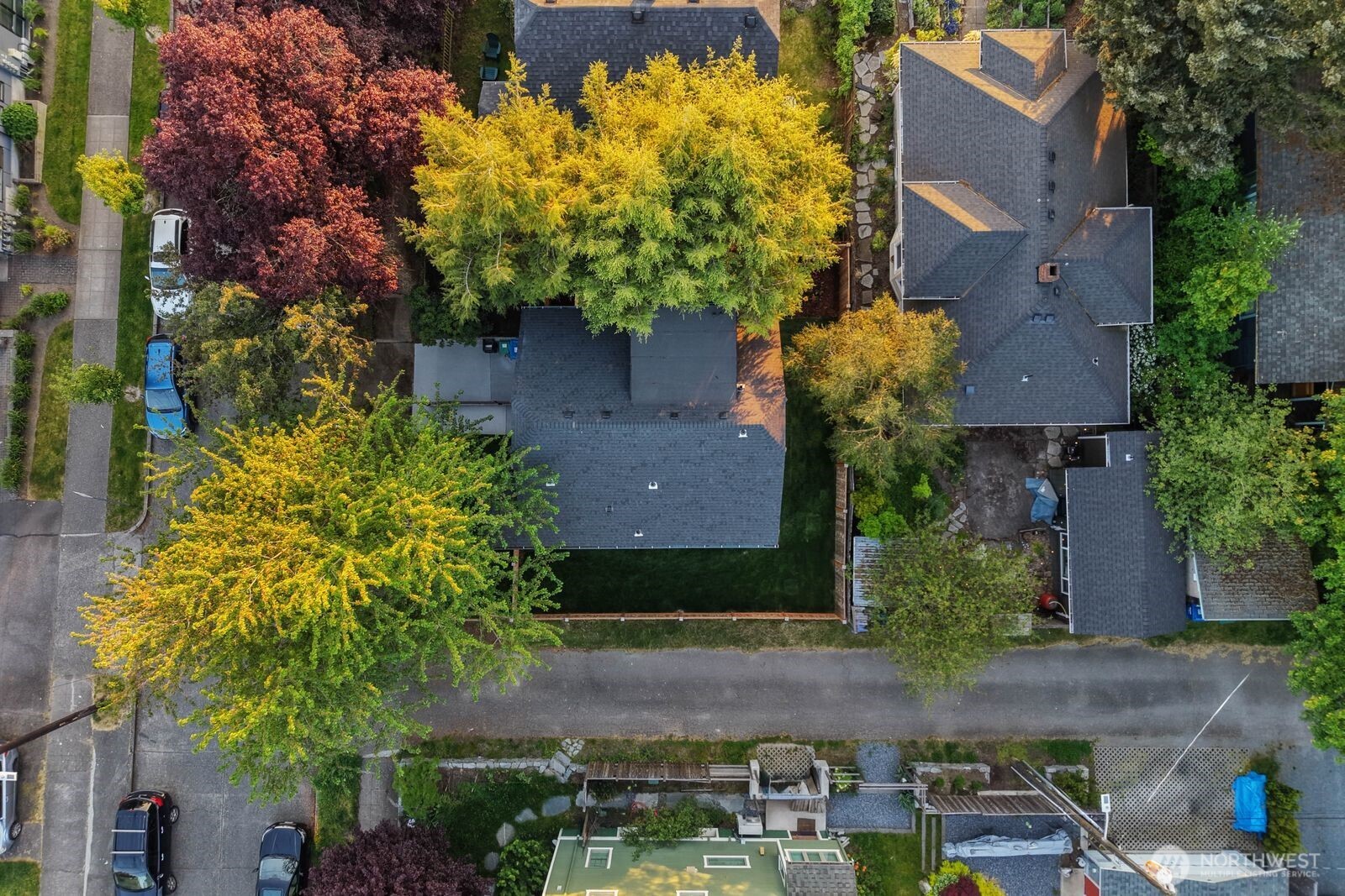 512 Northwest 44th Street Seattle, WA 98107 - Photo 36 of 37 an aerial view of multiple house