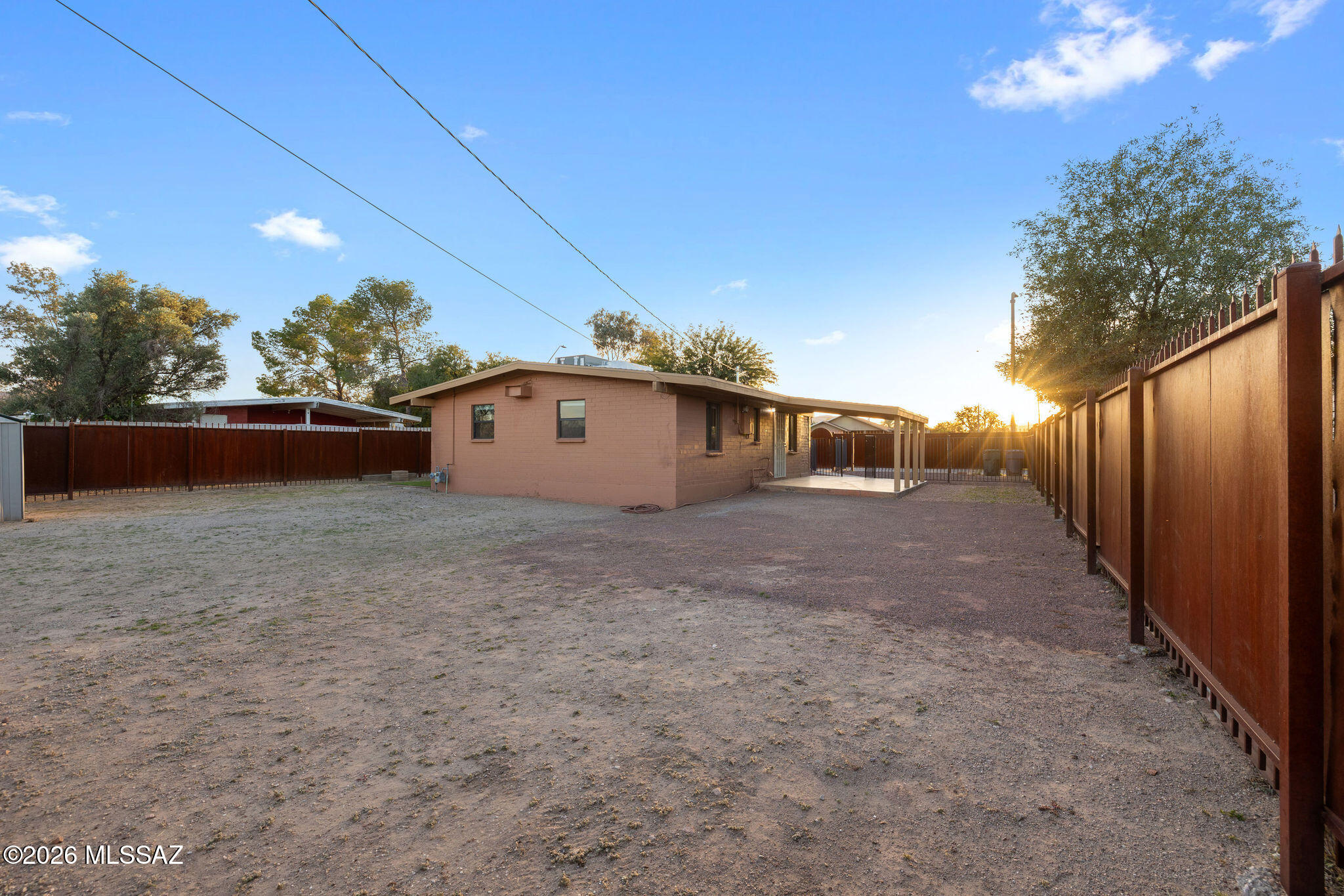702 North Silverbell Road Tucson, AZ 85745 - Photo 20 of 23