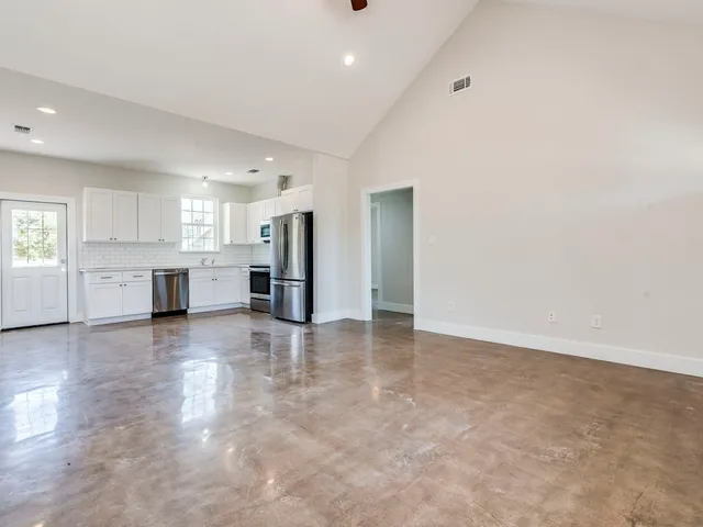 $2,500 | 500 Harmon Hills Cove, Unit N, Dripping Springs, TX 78620