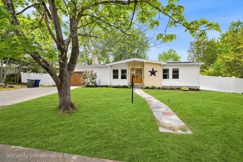 9 Cloverleaf Road Leominster, MA 01453 - Photo 1 of 35 Gallery Image 1