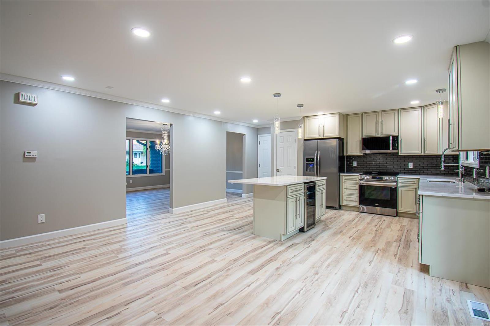 637 Clovertrail Drive Chesterfield, MO 63017 - Photo 11 of 90