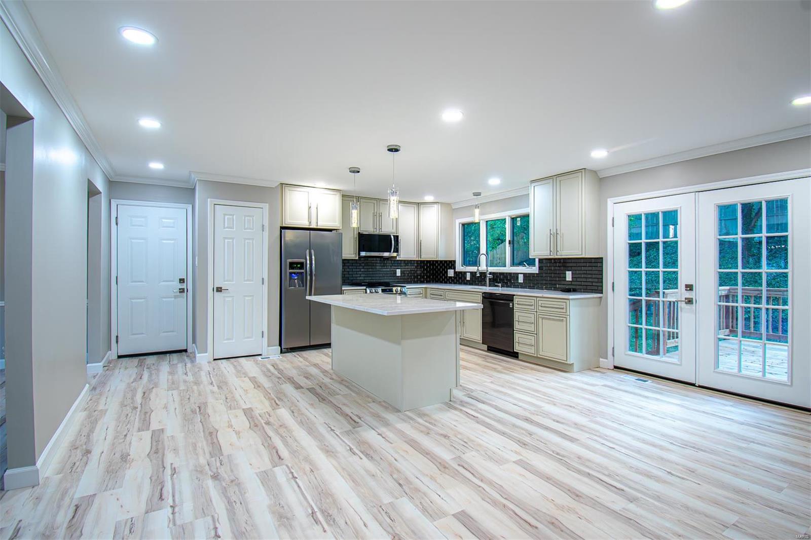 637 Clovertrail Drive Chesterfield, MO 63017 - Photo 12 of 90