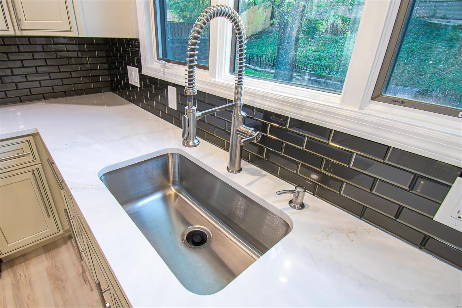 637 Clovertrail Drive Chesterfield, MO 63017 - Photo 17 of 90