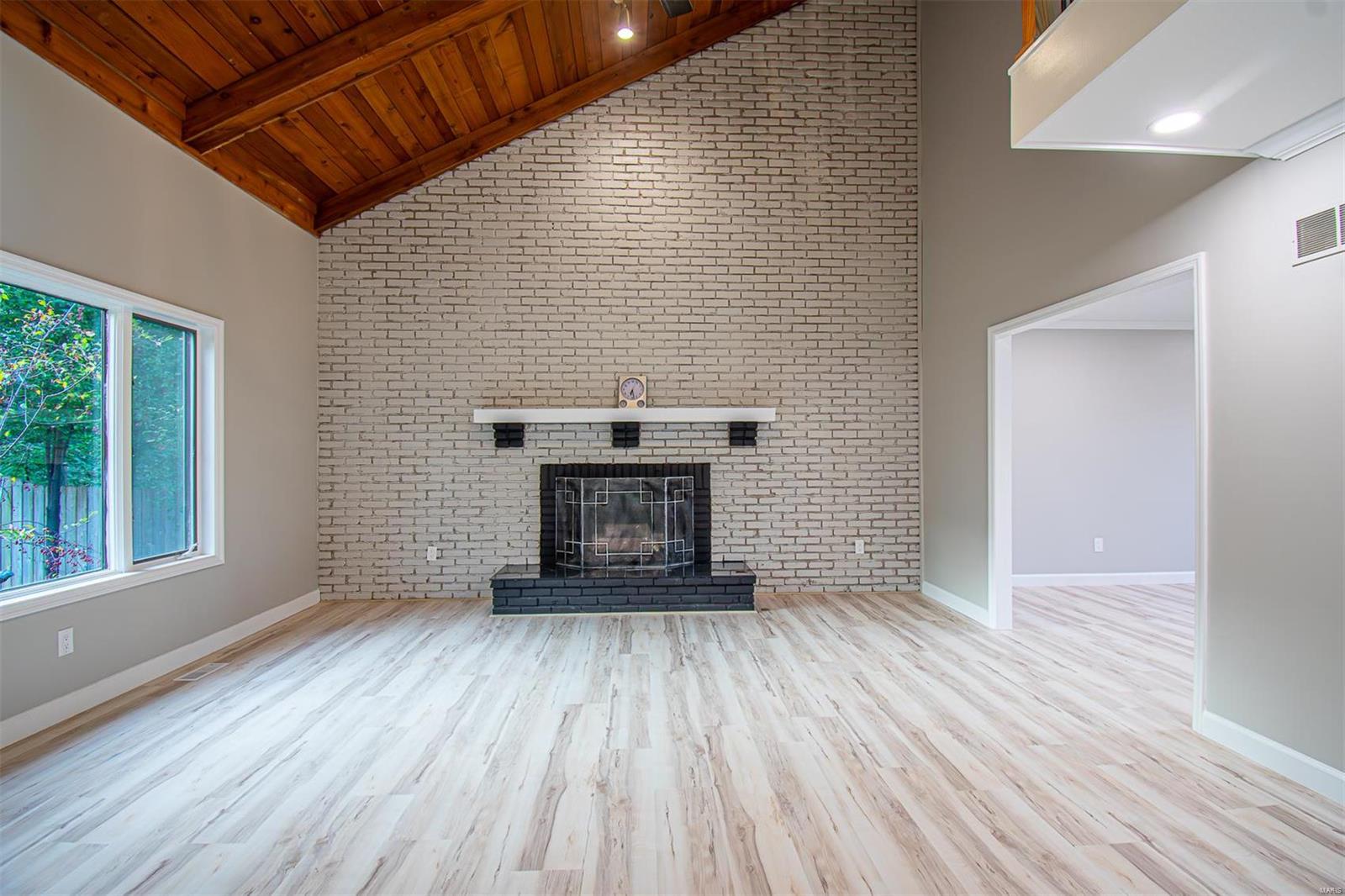 637 Clovertrail Drive Chesterfield, MO 63017 - Photo 33 of 90