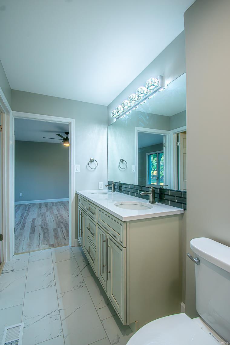 637 Clovertrail Drive Chesterfield, MO 63017 - Photo 49 of 90