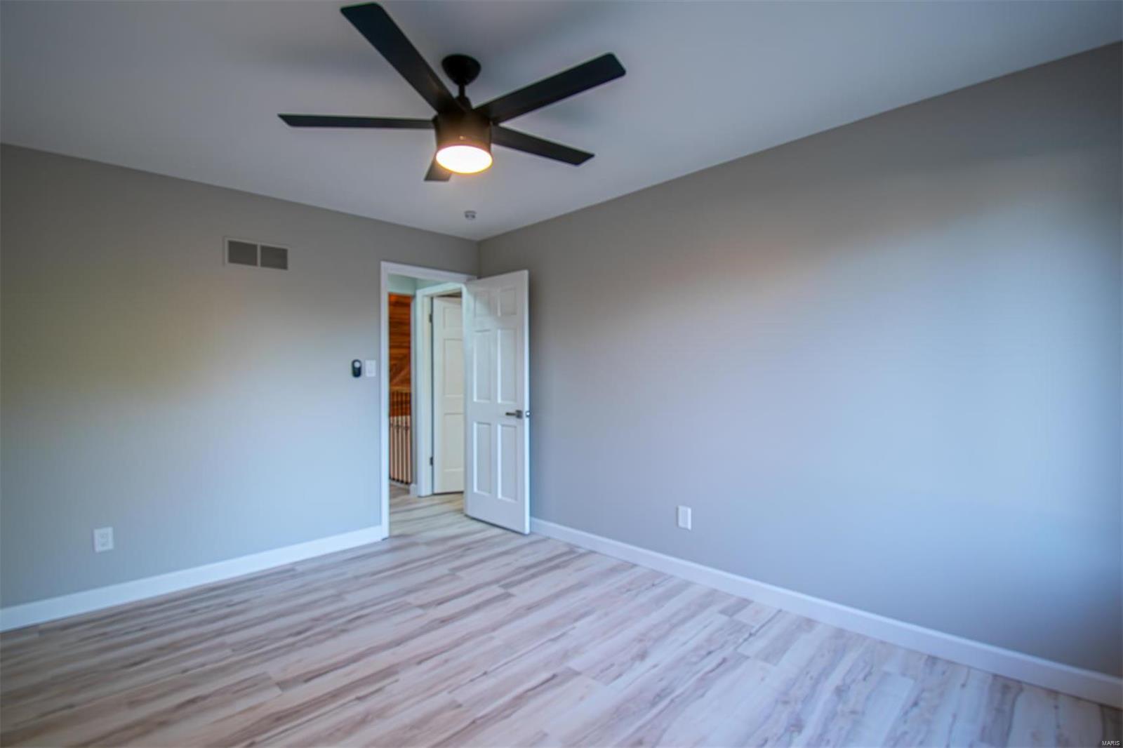 637 Clovertrail Drive Chesterfield, MO 63017 - Photo 63 of 90