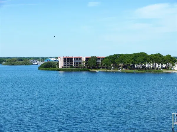 $2,600 | 2700 Bayshore Boulevard, Unit 11309, Dunedin, FL 34698