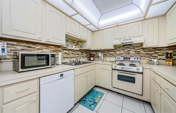 $2,600 | 2700 Bayshore Boulevard, Unit 11309, Dunedin, FL 34698