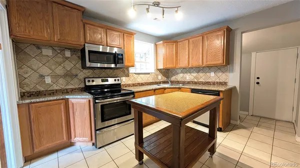 $3,000 | 202 Cheyenne Boulevard, Colorado Springs, CO 80905