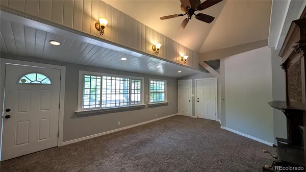$3,000 | 202 Cheyenne Boulevard, Colorado Springs, CO 80905