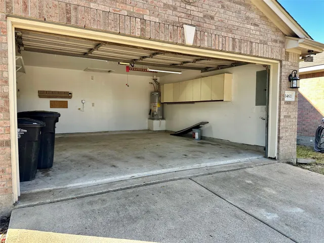 a view of a garage